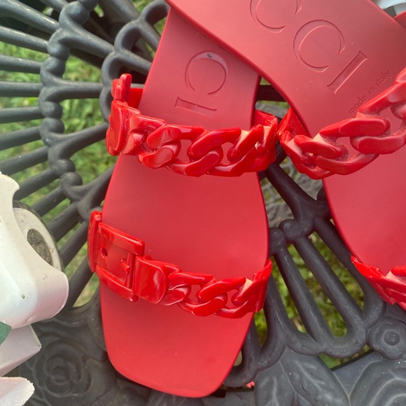 Gucci Red Hibiscus Twisted Rubber Pattern Slides Sandals Size 11 - Picture 6 of 17